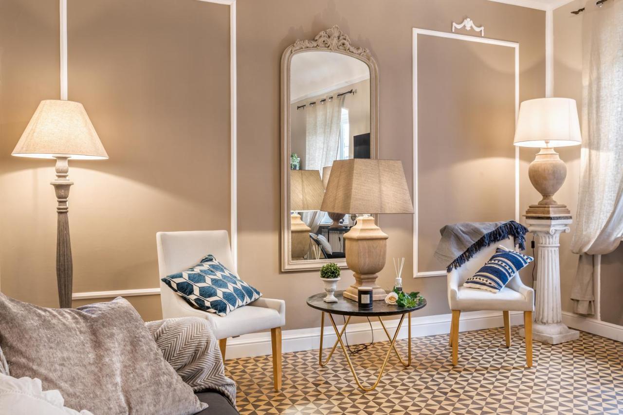 Moulin Rouge Lerici Apartment ภายนอก รูปภาพ