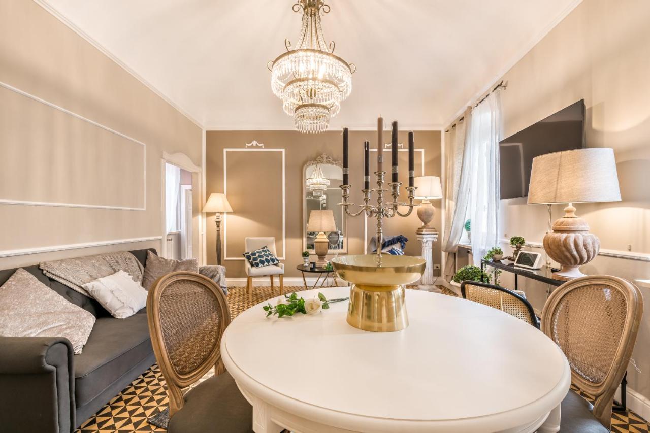 Moulin Rouge Lerici Apartment ภายนอก รูปภาพ