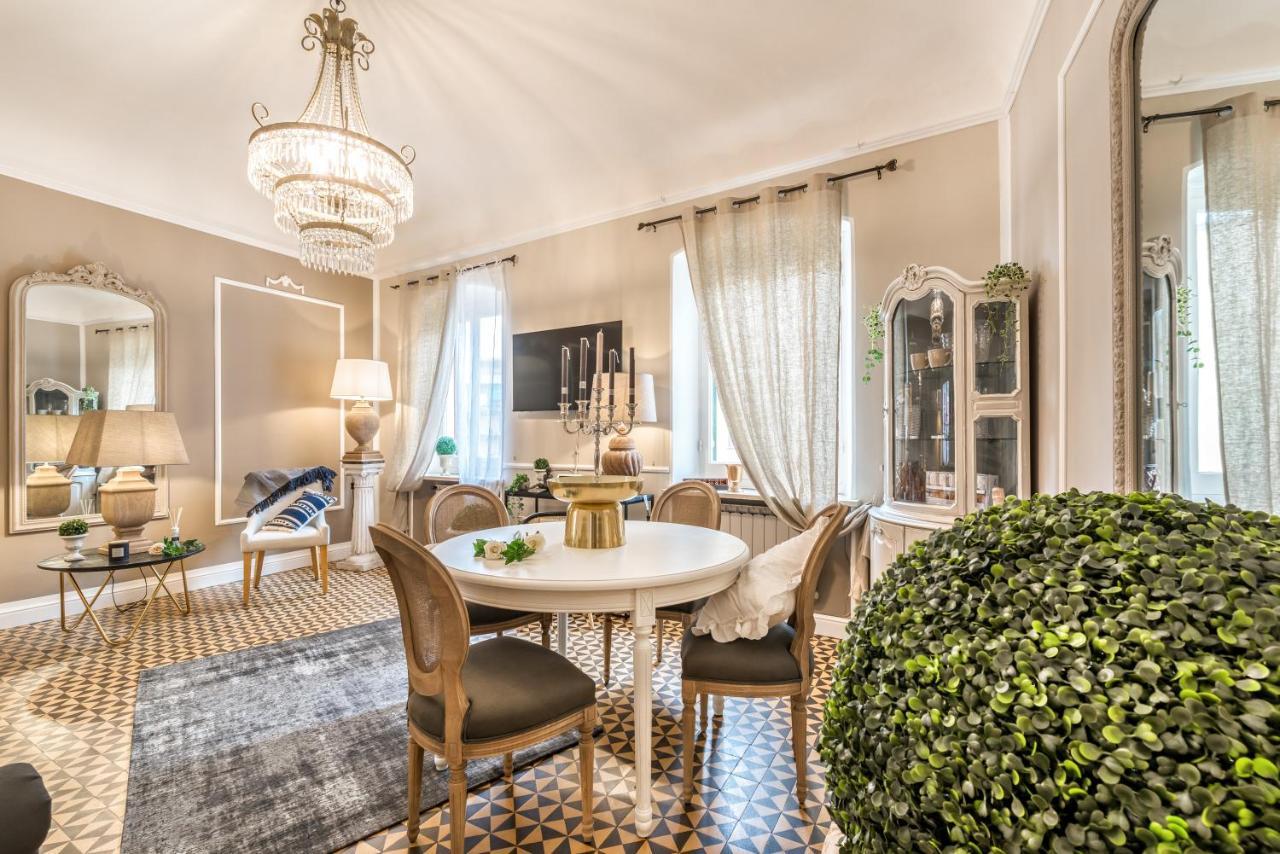 Moulin Rouge Lerici Apartment ภายนอก รูปภาพ